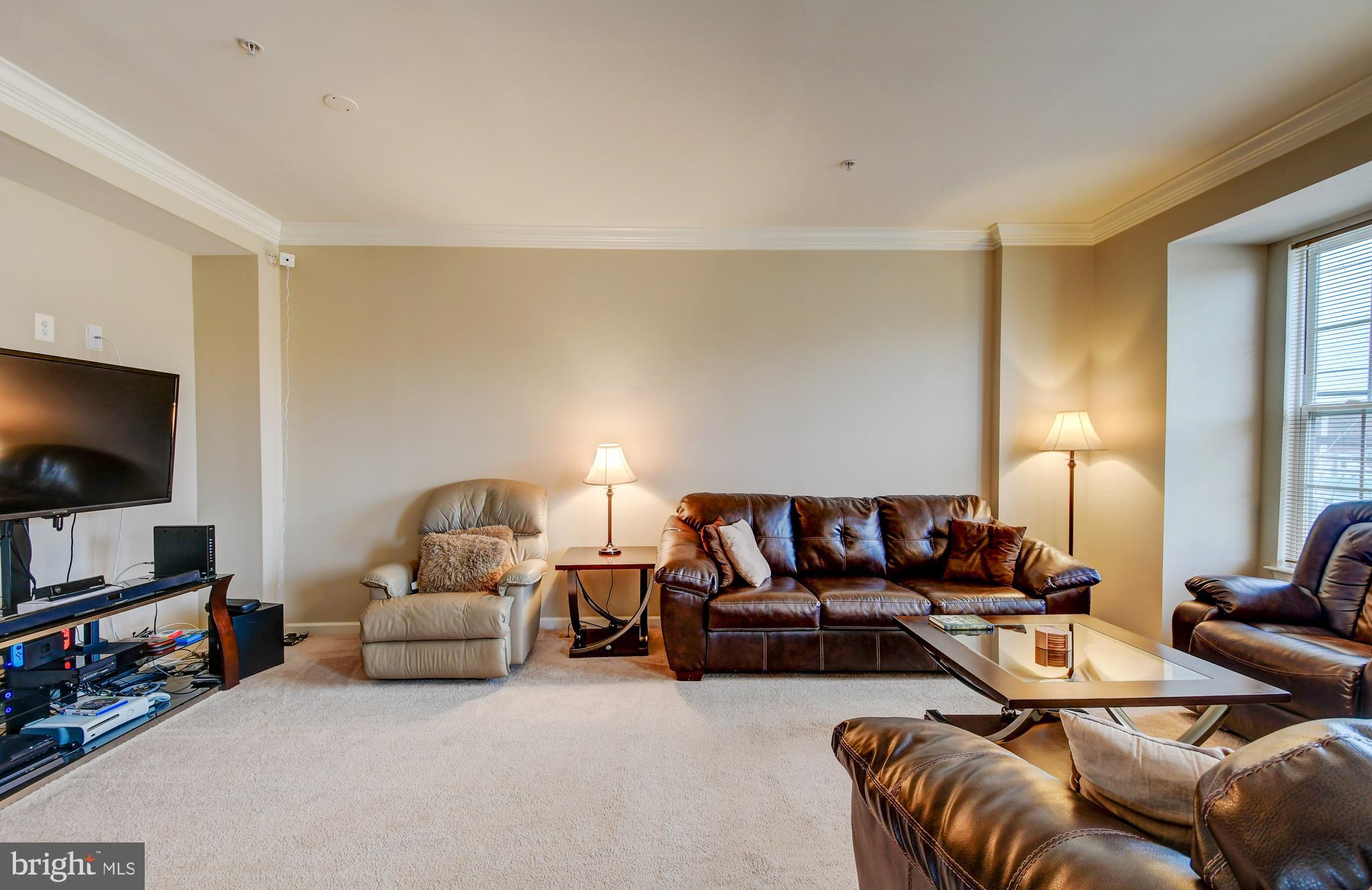 807 Middle River Road Baltimore, MD 21220 - Photo 3 of 27