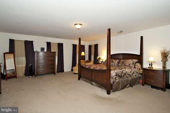 9828 Farm Pond Road Laurel, MD 20708 - Photo 14 of 30 Bedroom
