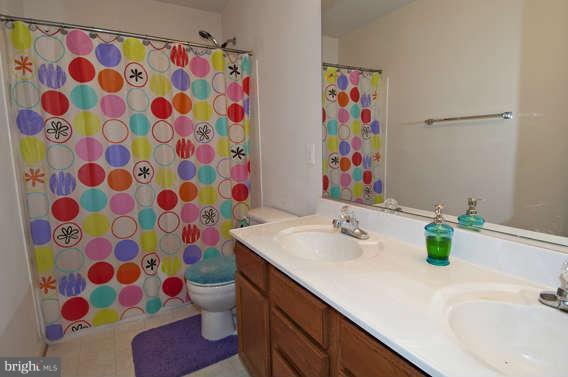 9828 Farm Pond Road Laurel, MD 20708 - Photo 18 of 30 Bath