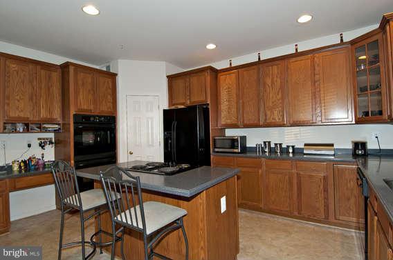 9828 Farm Pond Road Laurel, MD 20708 - Photo 9 of 30 Kitchen
