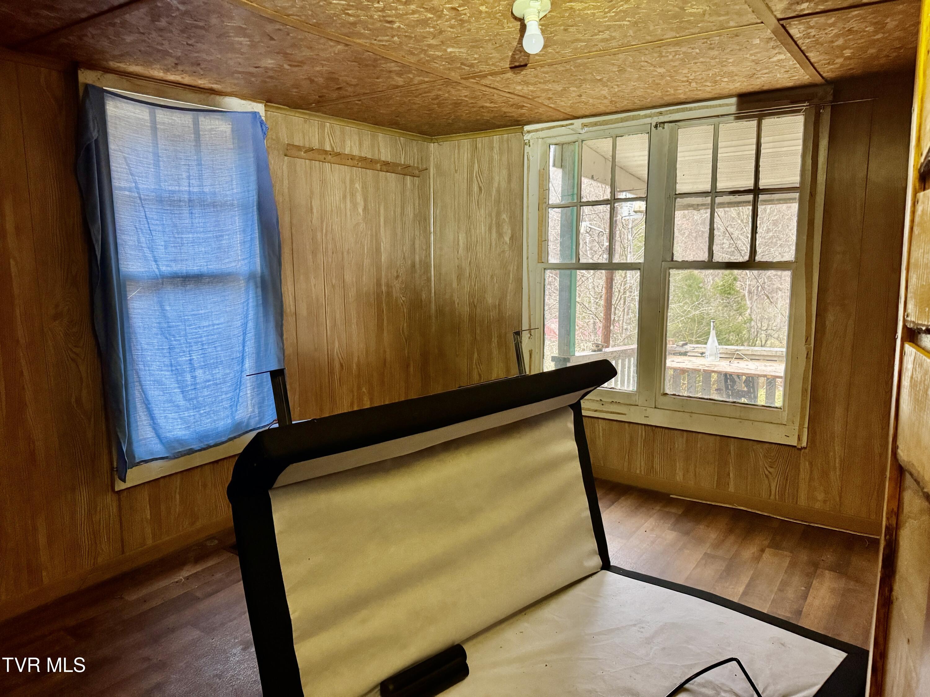 195 Hanging Tree Road Dante, VA 24237 - Photo 8 of 20 IMG_5617 3