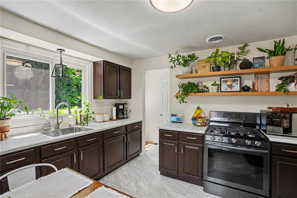 415 Jacks Run Road Pittsburgh, PA 15202 - Photo 9 of 26 Gallery Image 9