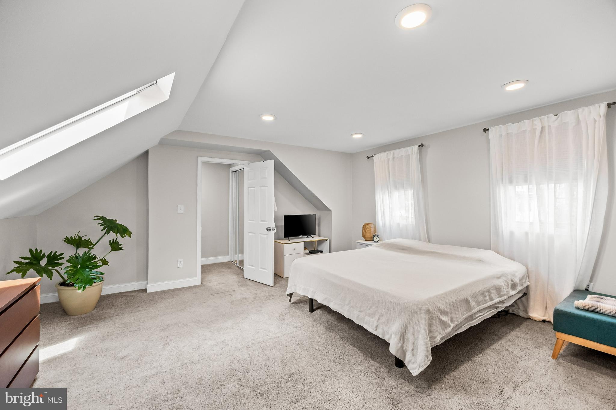 214 Madison Road Willow Grove, PA 19090 - Photo 19 of 41 Gallery Image 19