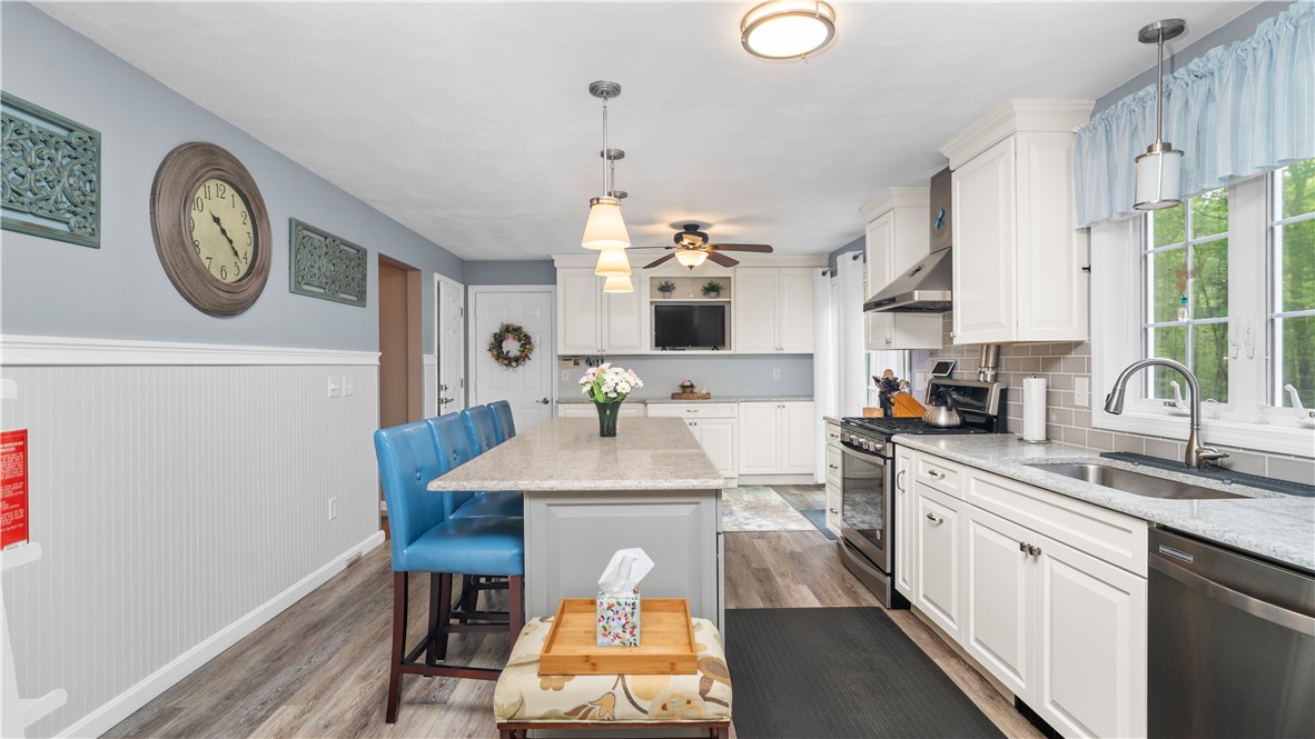 605 Gardner Road Exeter, RI 02822 - Photo 10 of 50