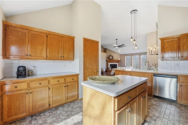 $324,900 | 1403 Redbud Avenue, Pleasant Hill, MO 64080