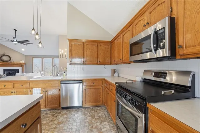 $324,900 | 1403 Redbud Avenue, Pleasant Hill, MO 64080