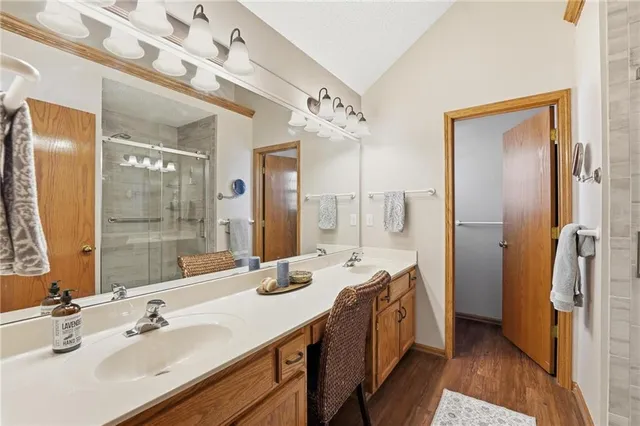 $324,900 | 1403 Redbud Avenue, Pleasant Hill, MO 64080