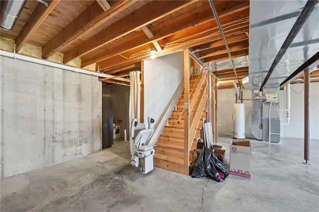 $324,900 | 1403 Redbud Avenue, Pleasant Hill, MO 64080