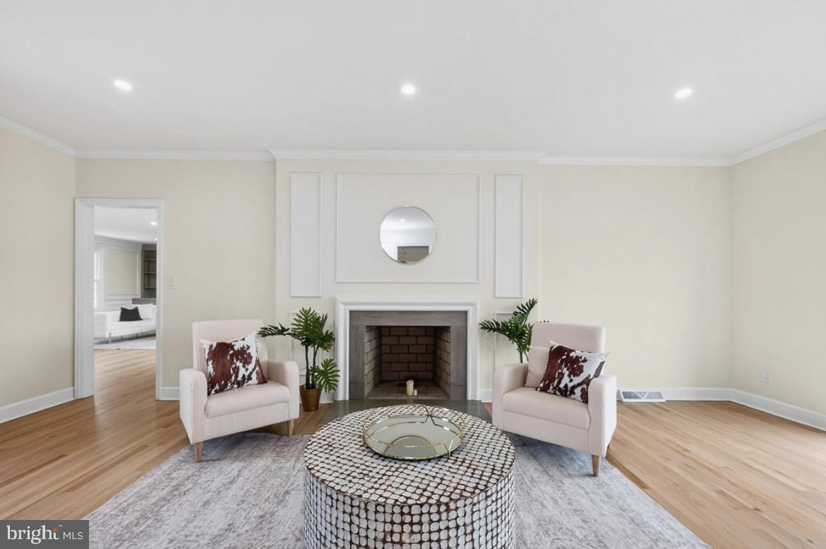 150 Windsor Road Robbinsville, NJ 08691 - Photo 11 of 60 Front Sitting Room