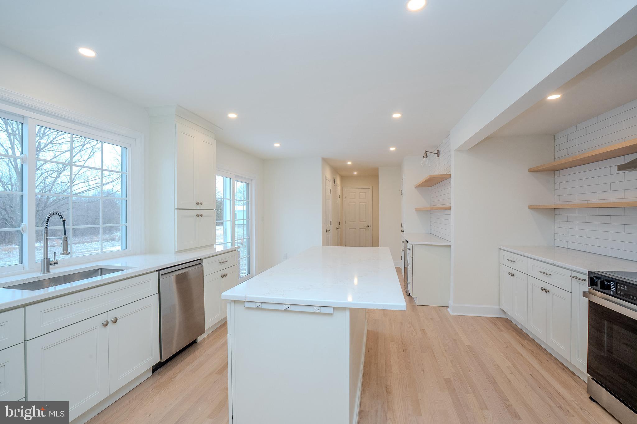 150 Windsor Road Hightstown, NJ 08520 - Photo 15 of 52