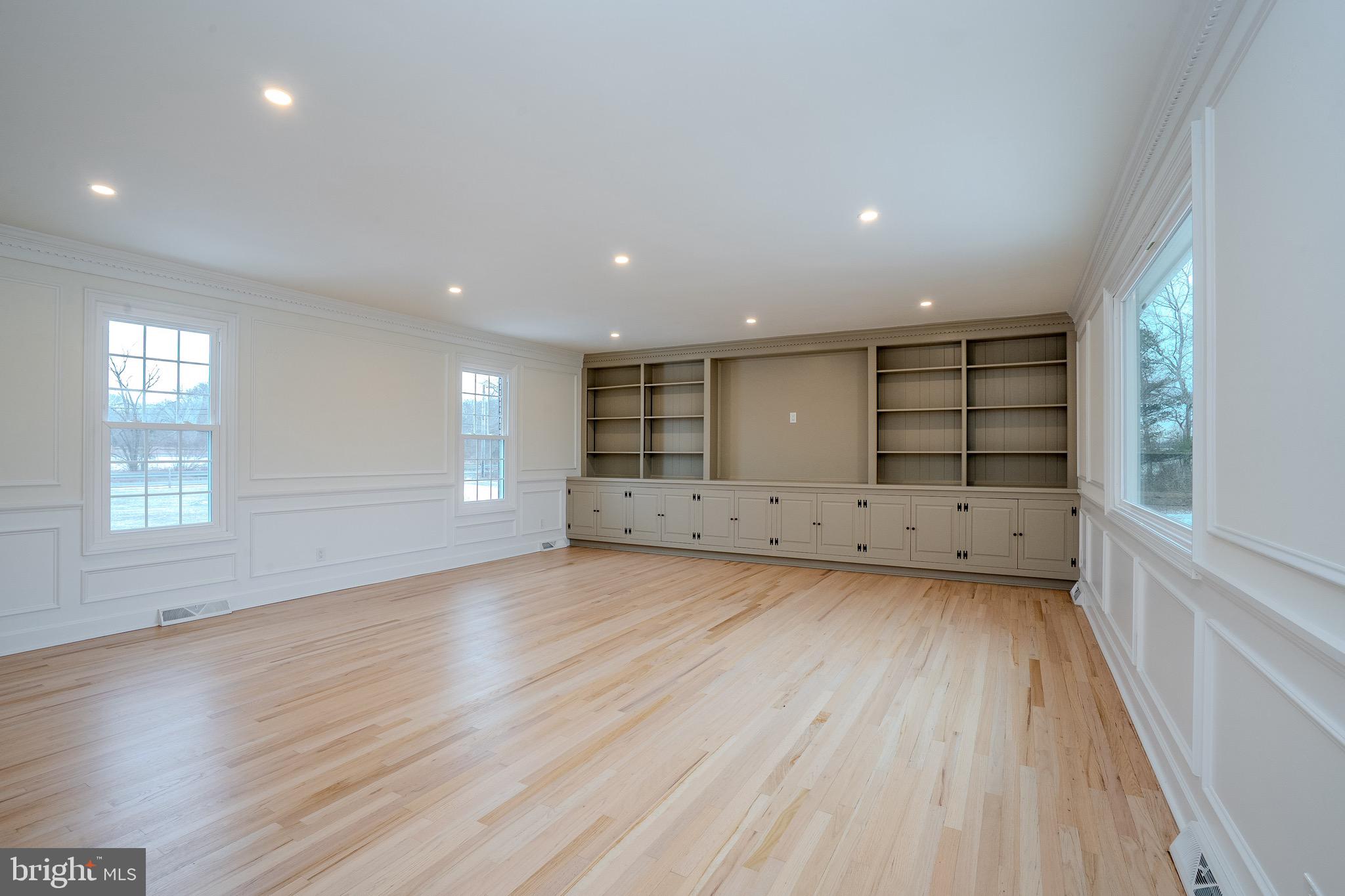 150 Windsor Road Hightstown, NJ 08520 - Photo 4 of 37