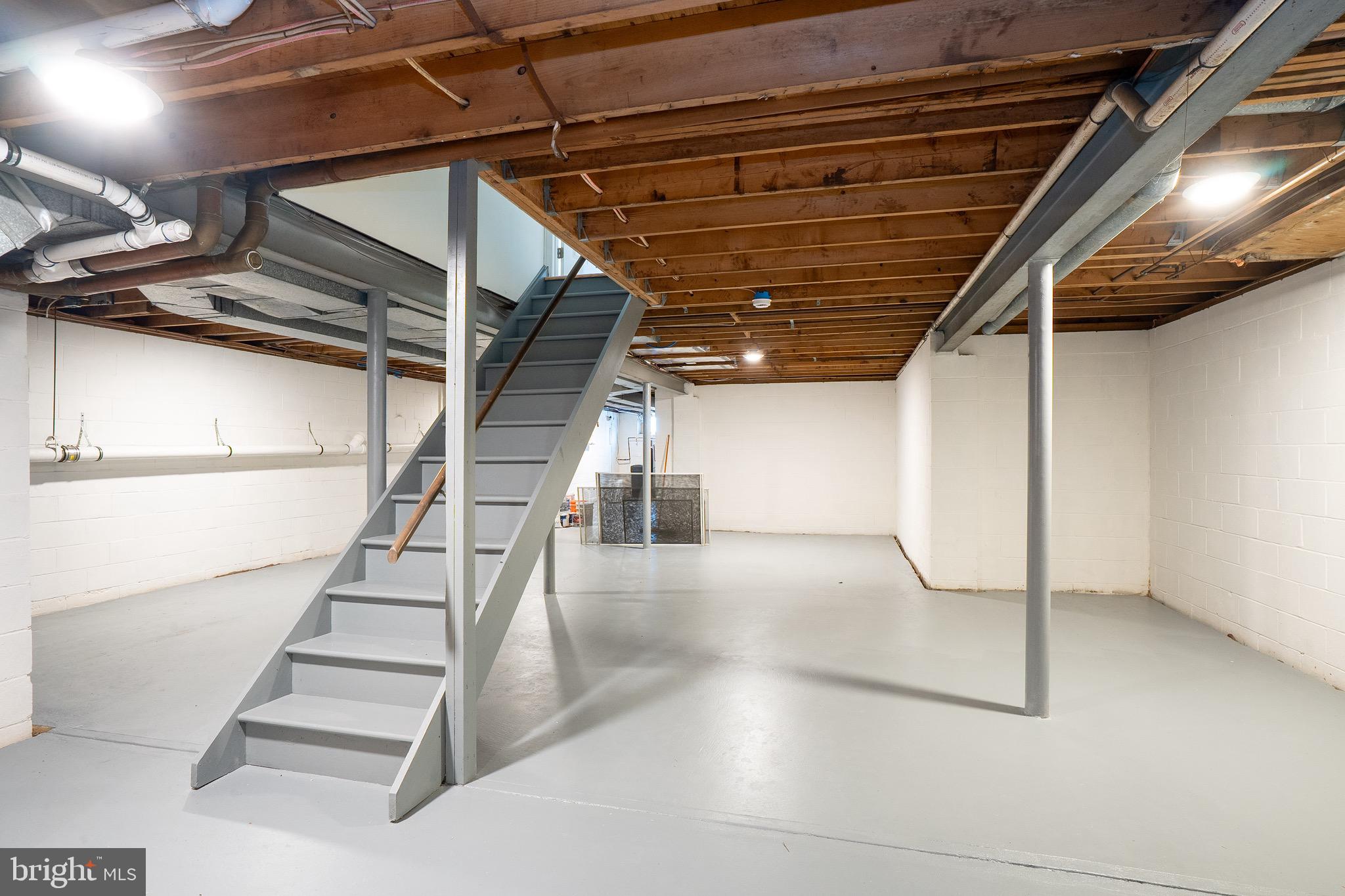 150 Windsor Road Robbinsville, NJ 08691 - Photo 49 of 60 a view of entryway