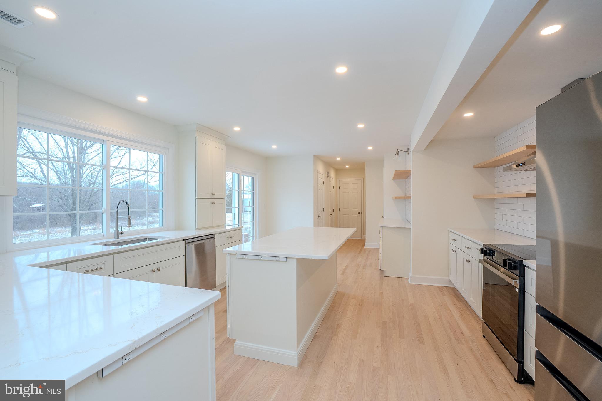 150 Windsor Road Hightstown, NJ 08520 - Photo 8 of 37