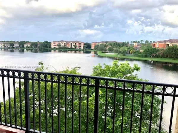 $2,500 | 4702 Southwest 160th Avenue, Unit 337, Miramar, FL 33027