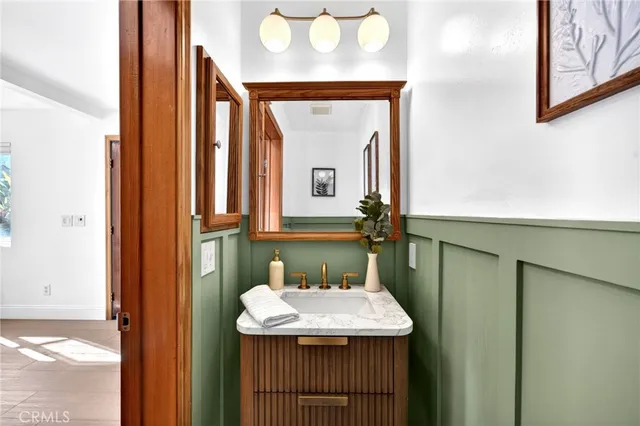 $1,199,999 | 256 Juniper Avenue, Unit B6, Carlsbad, CA 92008