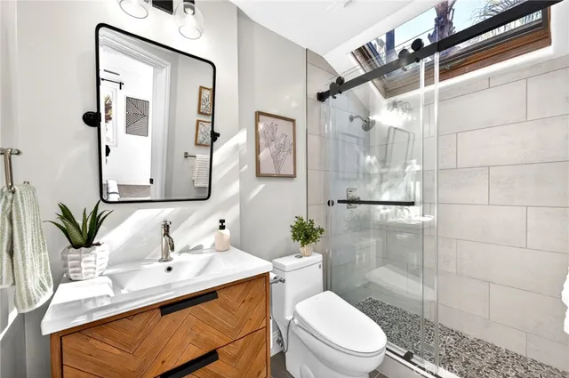 $1,199,999 | 256 Juniper Avenue, Unit B6, Carlsbad, CA 92008