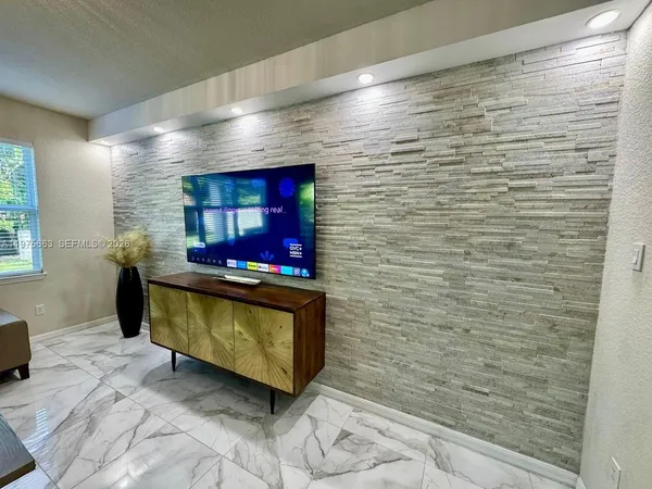 $4,600 | 4334 Ficus Street, Hollywood, FL 33021