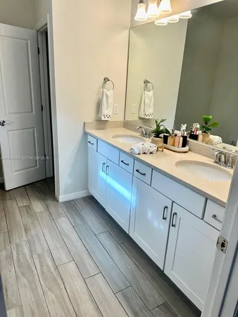 $4,600 | 4334 Ficus Street, Hollywood, FL 33021