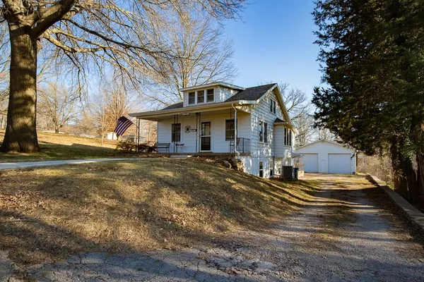 $235,000 | 11813-11815 East Scarritt Avenue, Sugar Creek, MO 64054