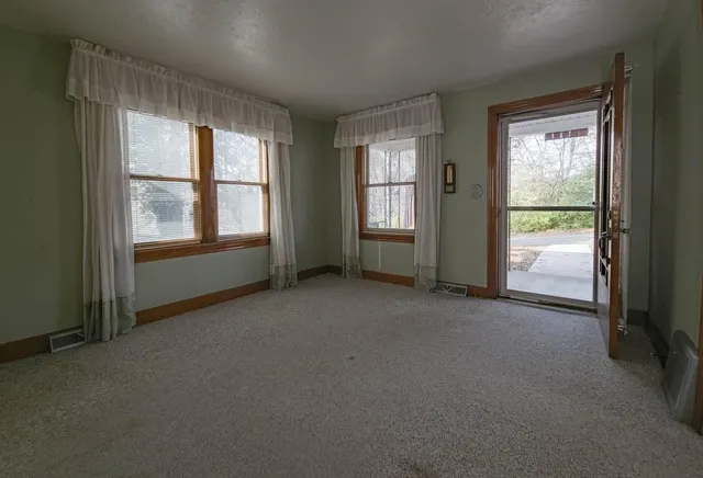 $250,000 | 11813-11815 East Scarritt Avenue, Sugar Creek, MO 64054