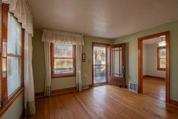 $235,000 | 11813-11815 East Scarritt Avenue, Sugar Creek, MO 64054