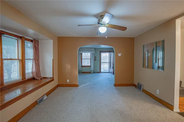 $250,000 | 11813-11815 East Scarritt Avenue, Sugar Creek, MO 64054