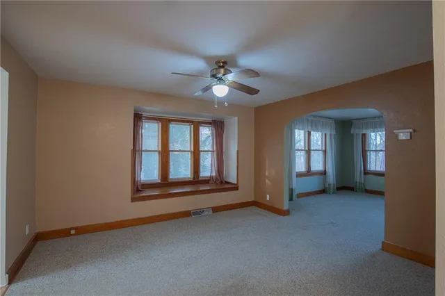 $250,000 | 11813-11815 East Scarritt Avenue, Sugar Creek, MO 64054