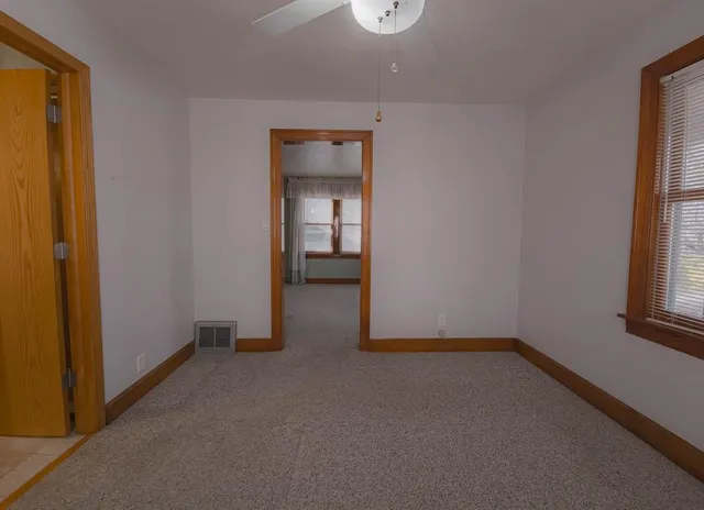 $250,000 | 11813-11815 East Scarritt Avenue, Sugar Creek, MO 64054