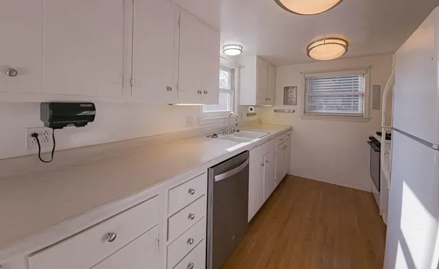 $250,000 | 11813-11815 East Scarritt Avenue, Sugar Creek, MO 64054