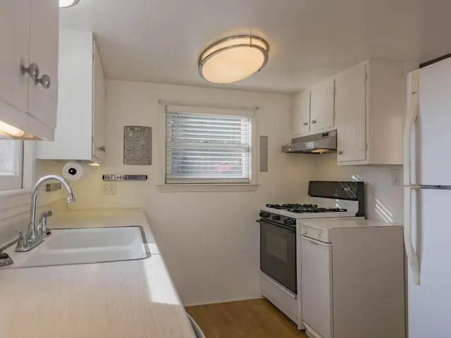 $250,000 | 11813-11815 East Scarritt Avenue, Sugar Creek, MO 64054