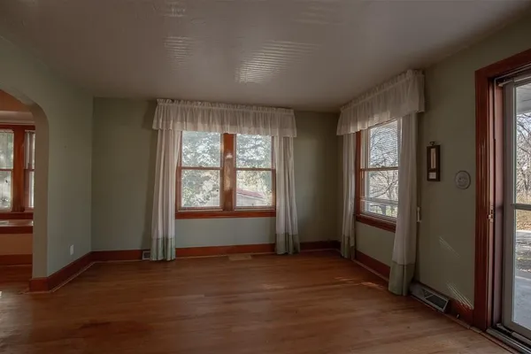 $235,000 | 11813-11815 East Scarritt Avenue, Sugar Creek, MO 64054