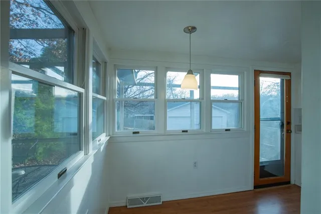 $250,000 | 11813-11815 East Scarritt Avenue, Sugar Creek, MO 64054