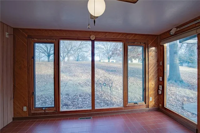 $250,000 | 11813-11815 East Scarritt Avenue, Sugar Creek, MO 64054