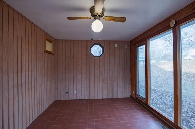 $250,000 | 11813-11815 East Scarritt Avenue, Sugar Creek, MO 64054