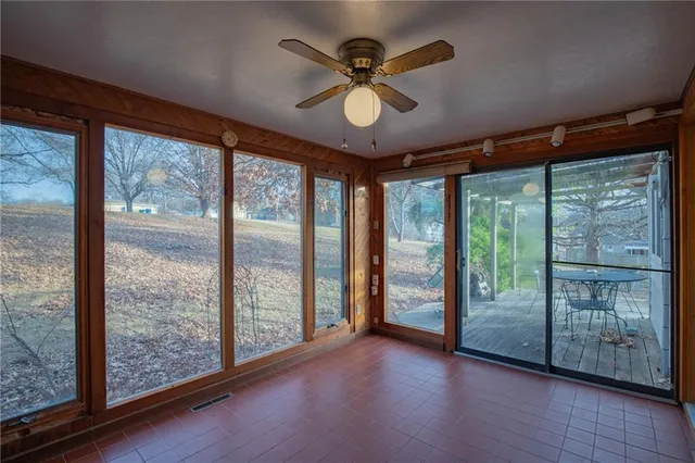 $250,000 | 11813-11815 East Scarritt Avenue, Sugar Creek, MO 64054