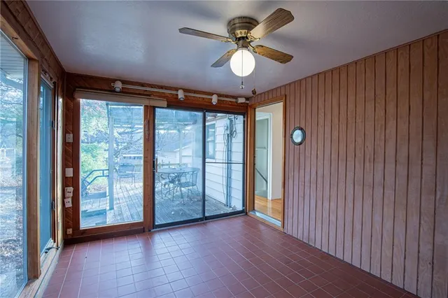 $250,000 | 11813-11815 East Scarritt Avenue, Sugar Creek, MO 64054