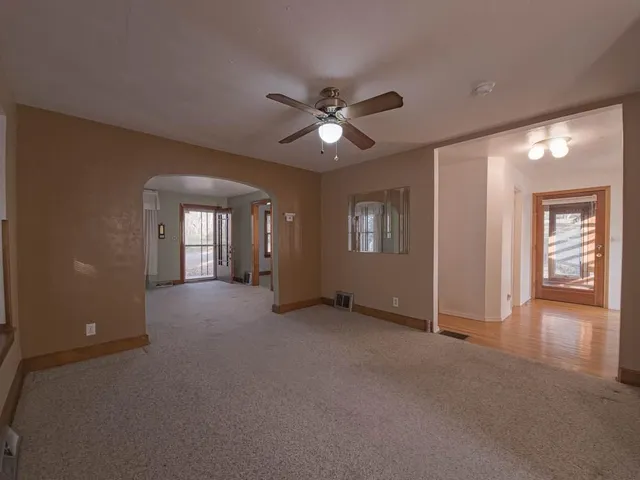 $250,000 | 11813-11815 East Scarritt Avenue, Sugar Creek, MO 64054