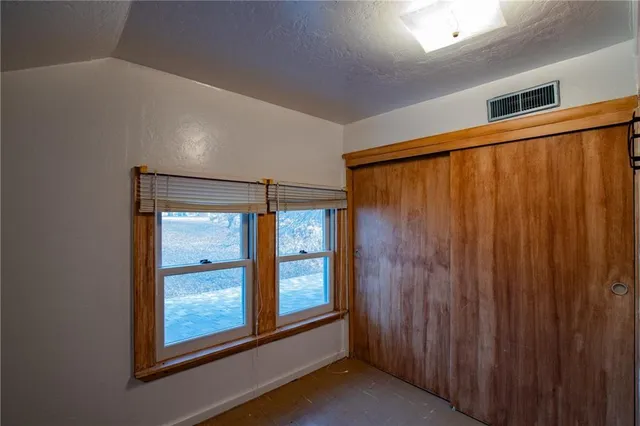 $250,000 | 11813-11815 East Scarritt Avenue, Sugar Creek, MO 64054