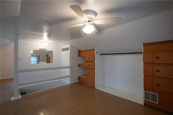 $235,000 | 11813-11815 East Scarritt Avenue, Sugar Creek, MO 64054