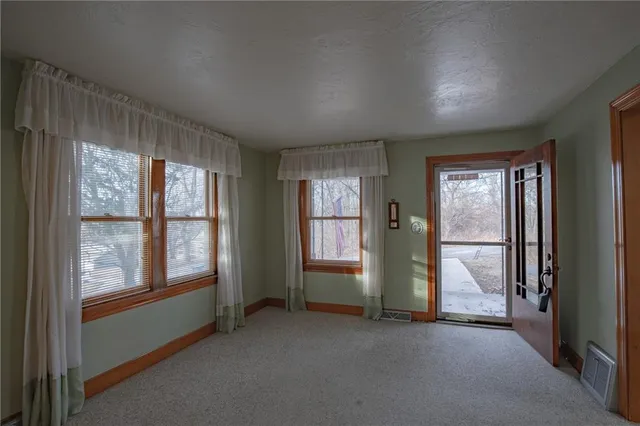 $250,000 | 11813-11815 East Scarritt Avenue, Sugar Creek, MO 64054