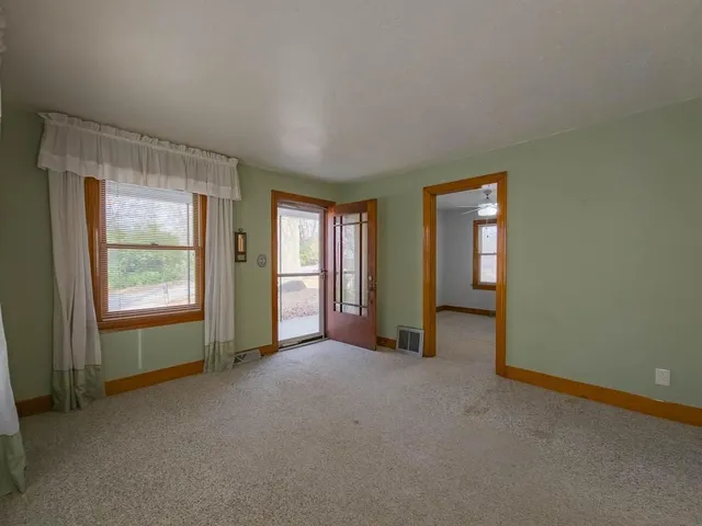 $250,000 | 11813-11815 East Scarritt Avenue, Sugar Creek, MO 64054