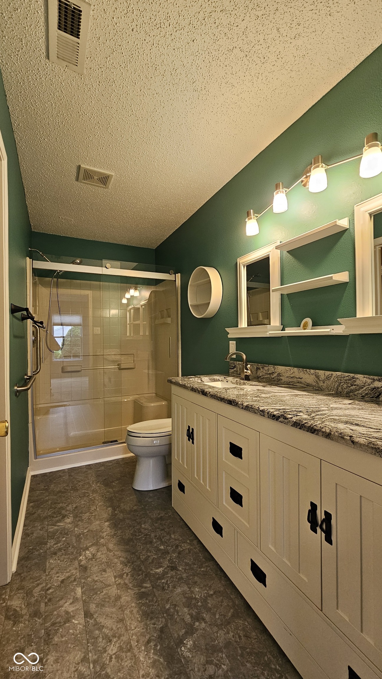862 Saraina Road Shelbyville, IN 46176 - Photo 9 of 20