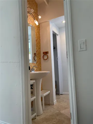 $1,400 | 1365 Marseille Drive, Unit 1, Miami Beach, FL 33141