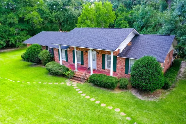 $259,900 | 1120 College Avenue, Blackshear, GA 31516