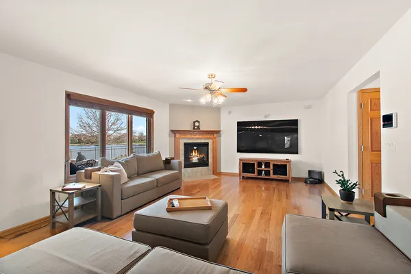 $699,900 | 785 Stacey Drive, New Lenox, IL 60451