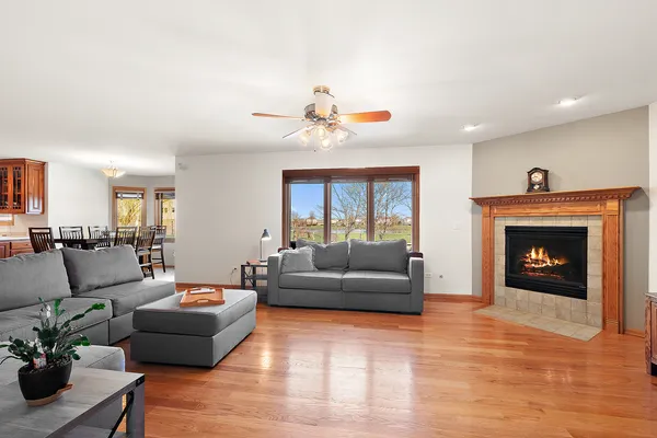 $699,900 | 785 Stacey Drive, New Lenox, IL 60451