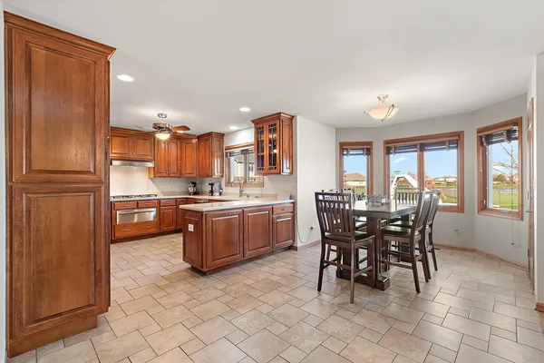 $699,900 | 785 Stacey Drive, New Lenox, IL 60451