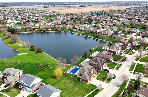 $699,900 | 785 Stacey Drive, New Lenox, IL 60451