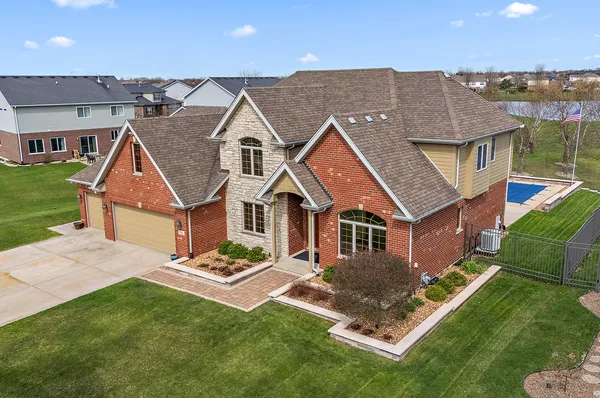 $699,900 | 785 Stacey Drive, New Lenox, IL 60451