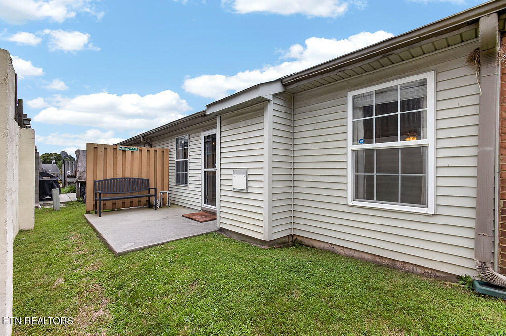 8033 Stablegate Way Powell, TN 37849 - Photo 23 of 24 LB1A7572